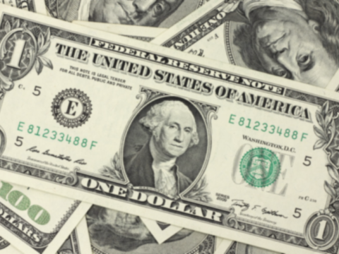 الدولار يرتفع بالرغم من تضارب بيانات التضخم الأمريكية