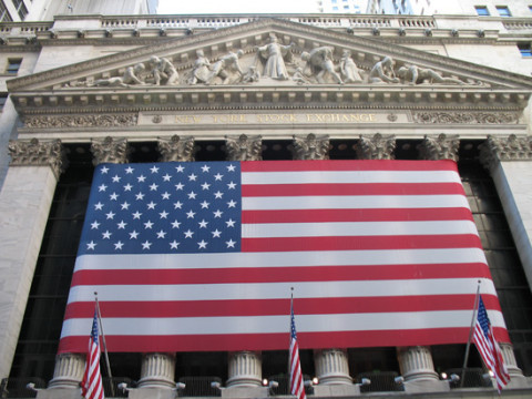 الأسهم الأمريكية تتراجع، مع ترقب صدور بيانات المستهلكين وبيانات التضخم