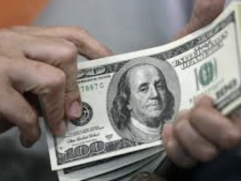 الحكومة المصرية تعلن عن زيادة سعر الدولار الجمركي بنسبة 9.7% إلى 18.6 جنيه