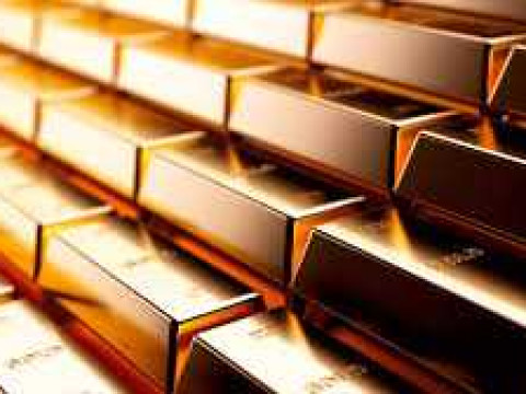 الذهب يقفز بنسبة 0.5 في المائة ويتم تداوله بالقرب من أعلى مستوى له على الإطلاق