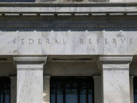 هل سيخفض الاحتياطي الأمريكي الفائدة قريبًا رغم بيانات التوظيف القوية والتضخم المرتفع؟