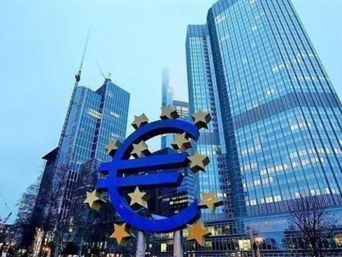 المركزي الأوروبي يعلن رفع الفائدة بنحو 50 نقطة متماشياً مع الفيدرالي الأمريكي وبنك إنجلترا