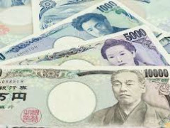 الين اليابان ينخفض مع استمرار تجار العملة في عمليات البيع