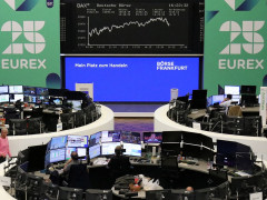 الأسهم الأوروبية تتراجع قبيل صدور بيانات التضخم بمنطقة اليورو