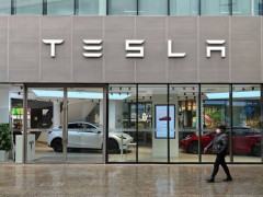 Tesla Stock Falls after Cutting Prices in China