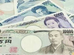 العملات الآسيوية تنخفض أمام الدولار مع اقتراب الدولار والين الياباني يفوق مستويات التدخل