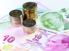 الليرة التركية تواصل الهبوط بعد زيادة ضعيفة في أسعار الفائدة