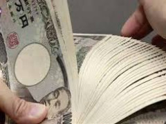 الين الياباني يسجل أعلى مستوى جديد منذ 15 شهر مقابل الدولار