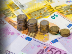 انخفاض اليورو لرابع جلسة على التوالي أمام الدولار الأمريكي