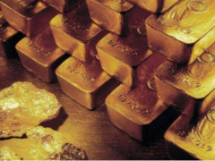 الذهب يقفز وسط انتظار إشارات عن مسار السياسة النقدية المتوقعة