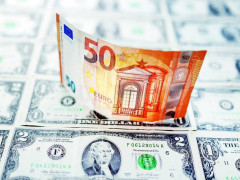 اليورو يتخلى عن أعلى مستوياته في ثلاثة أسابيع وسط ترقب بيانات التضخم في أوروبا