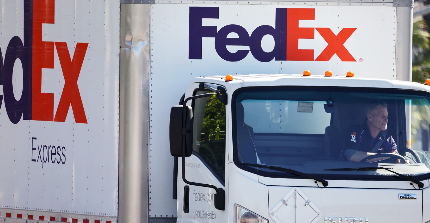 أسهم FedEx ترتفع مع إعلان الشركة عن إعادة شراء أسهم بقيمة مليار دولار