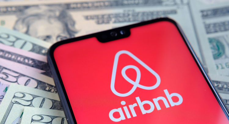 شركة Airbnb تتوقع إيرادات إيجابية مع انتعاش السفر الدولي