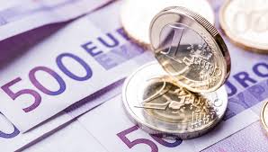 اليورو ينزل عن 87 بنسا أمام الاسترليني