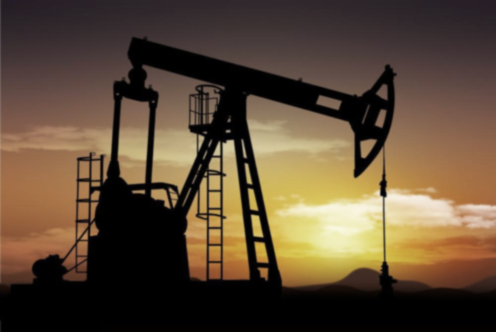 النفط يرتفع بدعم تراجع المخزونات الأمريكية