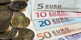 اليورو يستأنف خسائره قبيل بيانات التضخم الأوروبية