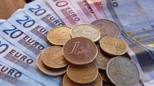 اليورو يحافظ على مكاسبه مستغلا تراجع الدولار