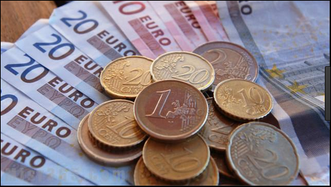 اليورو يعوض خسائره