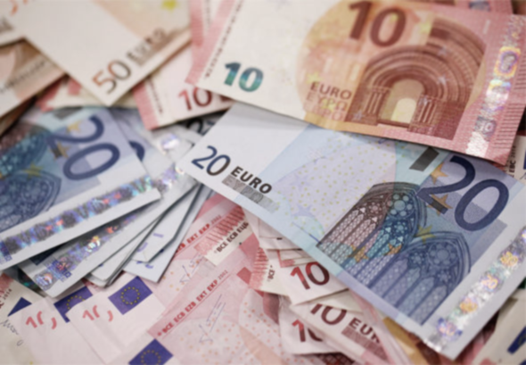اليورو يسترجع مكاسبه ويحقق أعلى مستوياته هذ الأسبوع